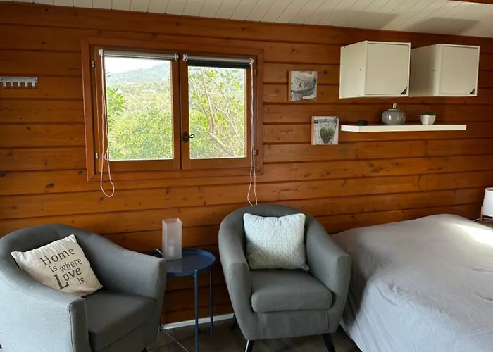 La Doulou Calme, Vue Et Jardin * Coti-Chiavari (Corsica)